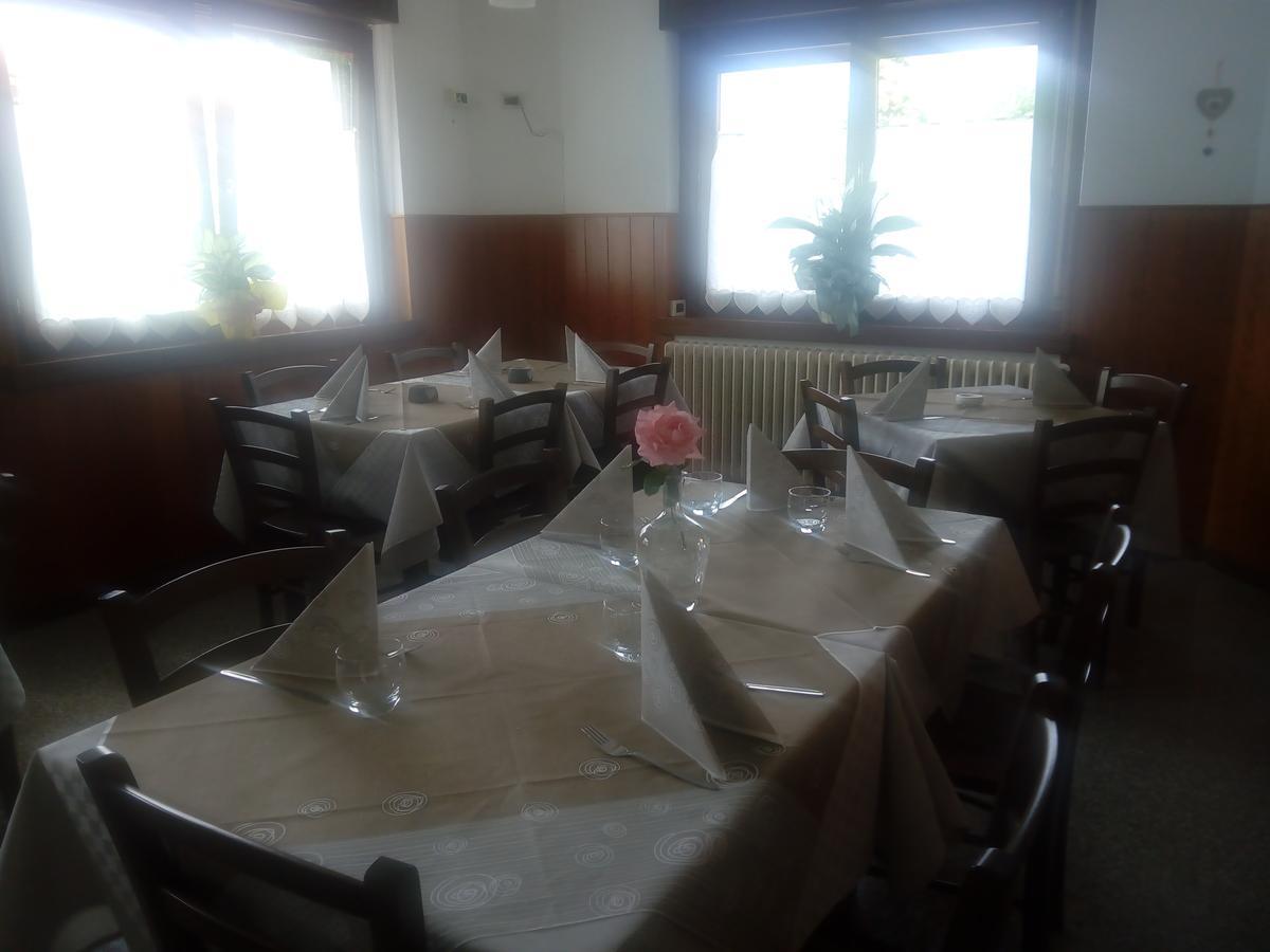 Albergo Alla Pineta Villa Santina Exterior foto